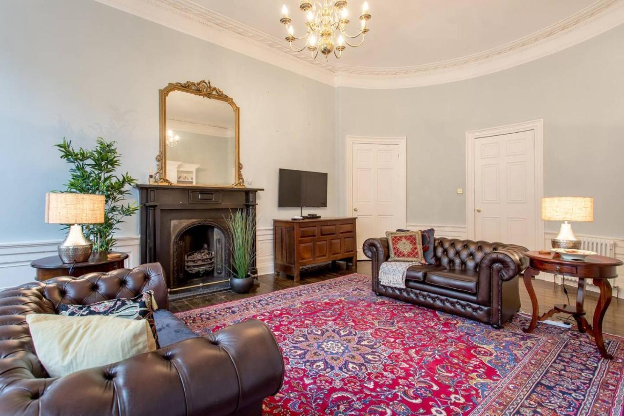 Joivy Converted Flat In Historic Building In New Town 爱丁堡 外观 照片